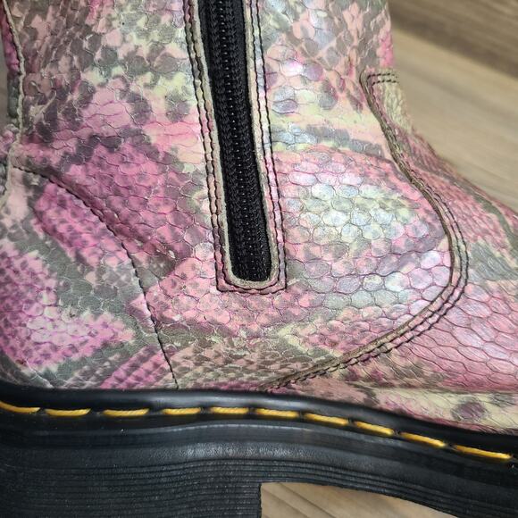 VTG Doc Dr Martens DMs Pink Snake Skin Pattern UK 7 Combat Moto Boots England - Picture 7 of 15